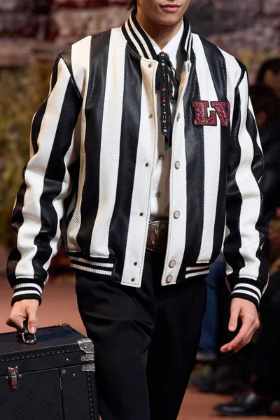 Look 136